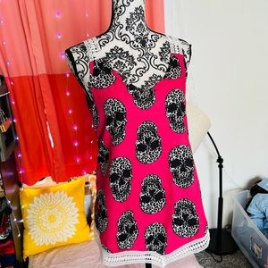 EMERY ROSE Women’s Pink Scull Crochet Trim Sleeveless V-Neck Top Size Medium